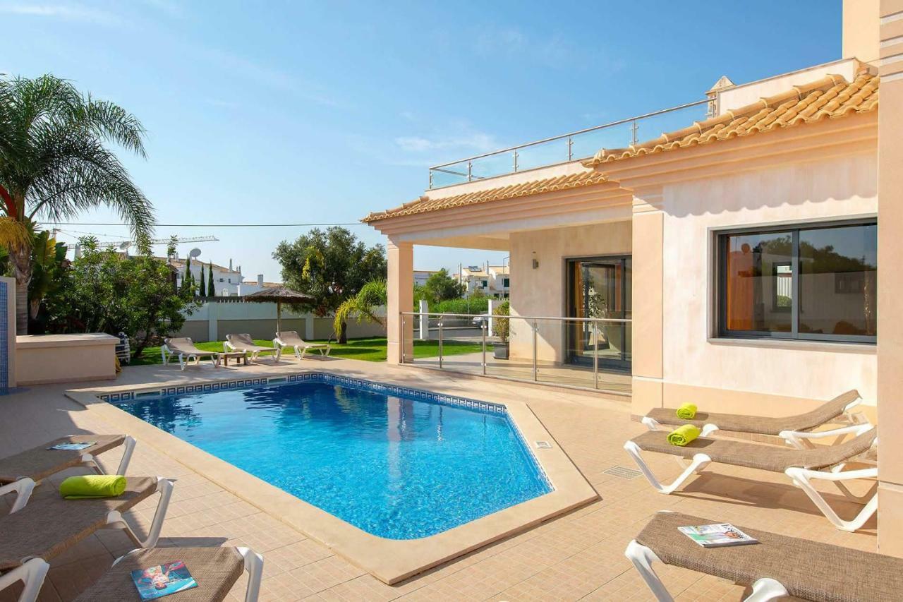 Villa Ruana - 5 Bedrooms On Suite- Free Out Door Hot Jacuzzi - By Bedzy Albufeira Exterior photo